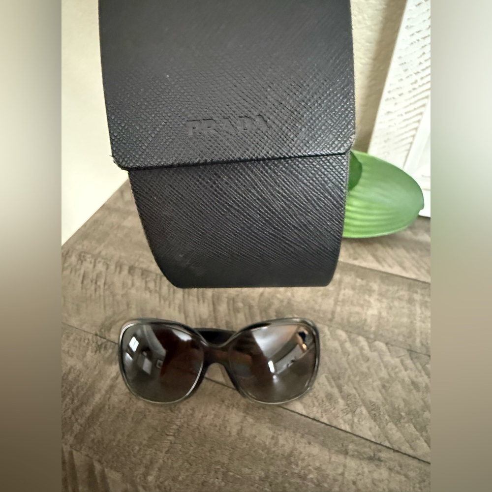 Prada Black Sunglasses - Picture 15 of 16